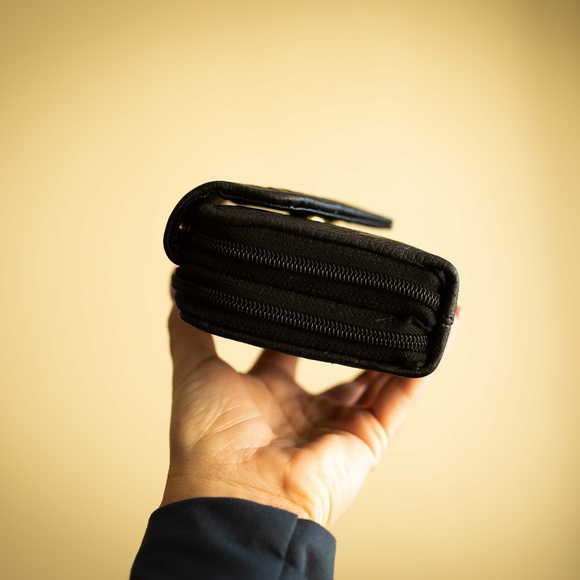 Stunning handmade carved leather wallet/crossover - Picture 7 of 12